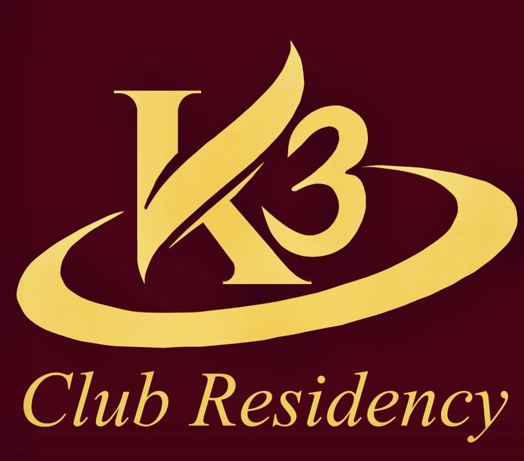 Отель K3 Club Residency Джханси Экстерьер фото